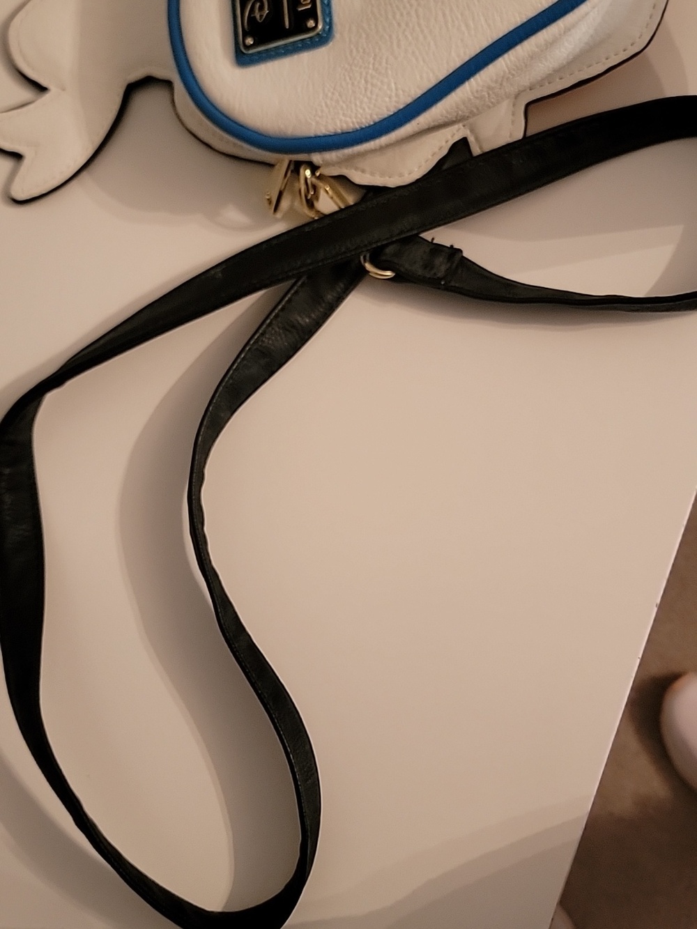 Donald Duck Face Crossbody Bag in Blue, Yellow & Orange - Picture 5 of 5